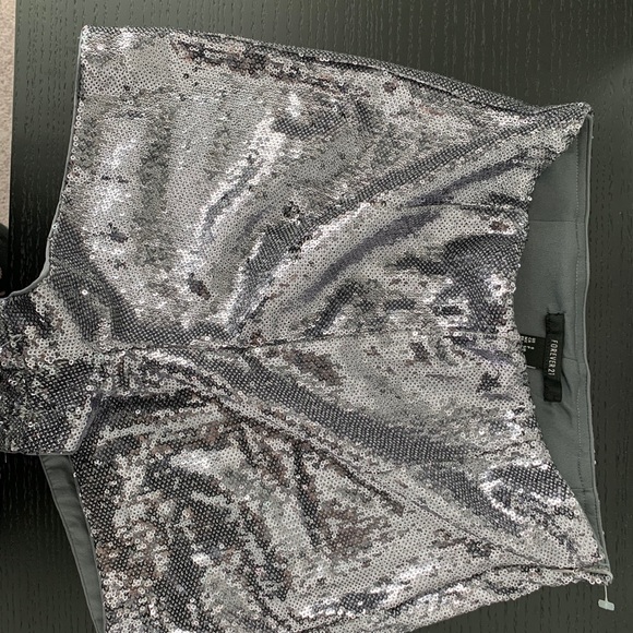 New Forever 21 sequin shorts. Size Small - Picture 7 of 12